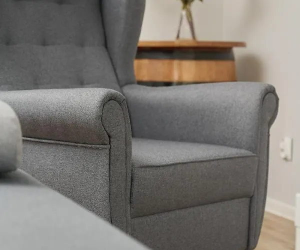 Cozy Old Town For 4 Guests In By Renters Apartamento *